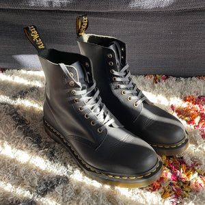 Dr. Martens 1460 Pascal | US Women’s size 10
